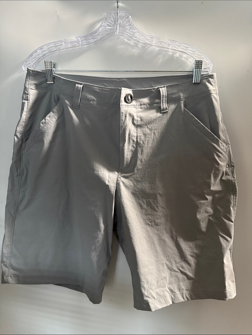 Under Armour Men's Light Gray Flat Front Performance Shorts